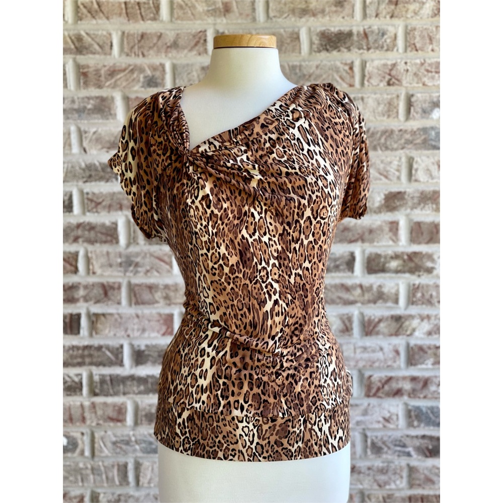 •NEW YORK & CO• NWT Animal Print Top Size Medium
